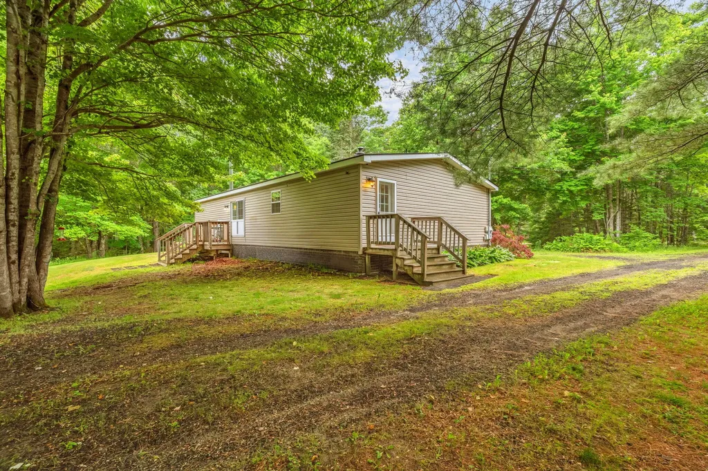 135 Ridgewood Drive Warren ME 04864