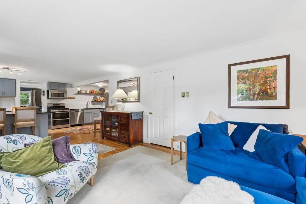 15 Oakwood Road Cape Elizabeth ME 04107