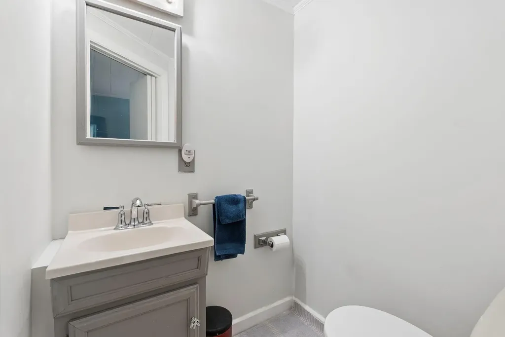 15 Oakwood Road Cape Elizabeth ME 04107