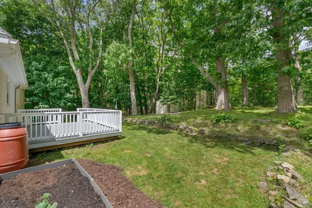 15 Oakwood Road Cape Elizabeth ME 04107