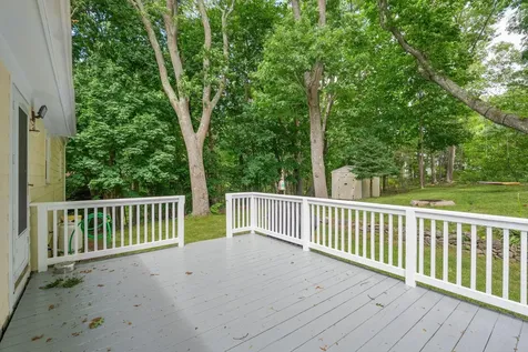 15 Oakwood Road Cape Elizabeth ME 04107