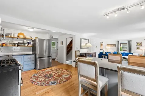 15 Oakwood Road Cape Elizabeth ME 04107