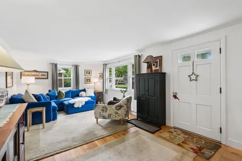 15 Oakwood Road Cape Elizabeth ME 04107