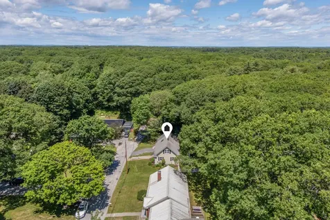 15 Oakwood Road Cape Elizabeth ME 04107