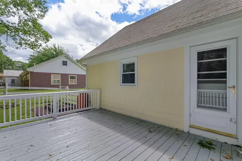 15 Oakwood Road Cape Elizabeth ME 04107