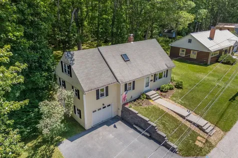 15 Oakwood Road Cape Elizabeth ME 04107