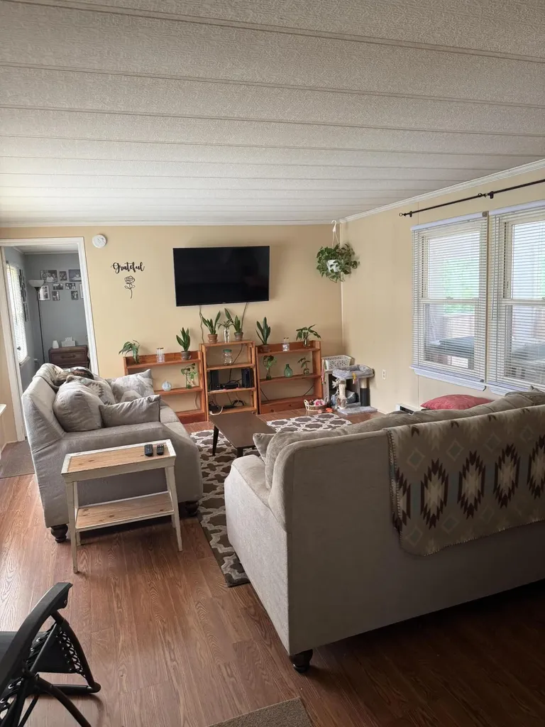 6 G Street Bangor ME 04401