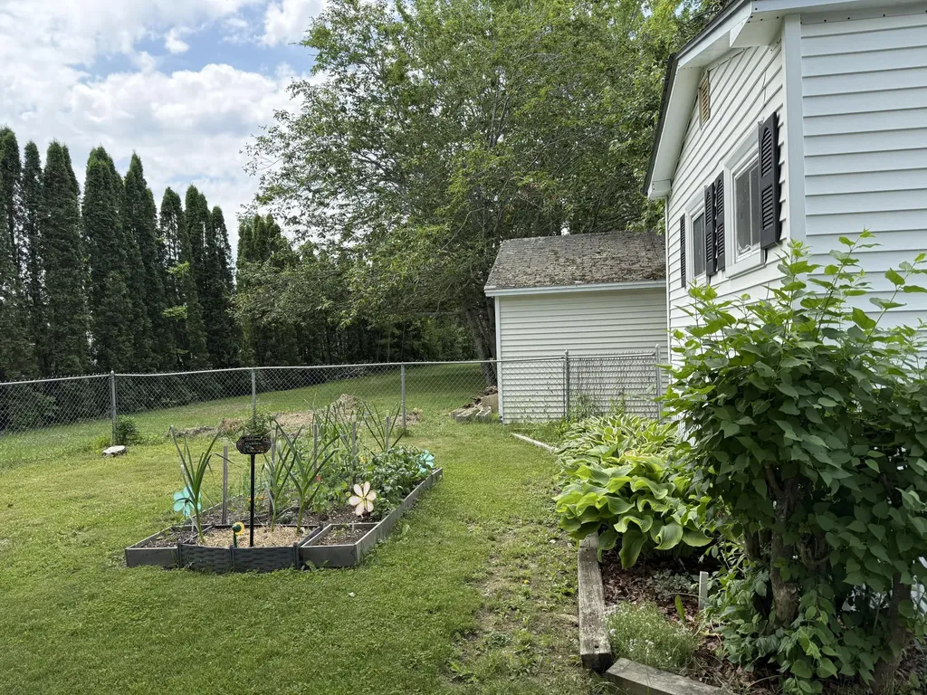6 G Street Bangor ME 04401