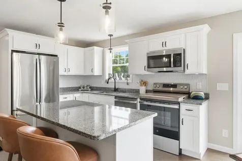 5 Heritage Drive Berwick ME 03901