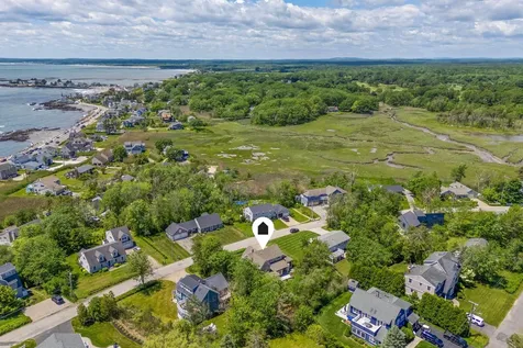 7 Peninsula Drive Kennebunk ME 04043