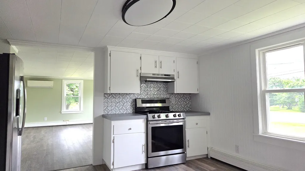986 Main Road Eddington ME 04428