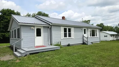 986 Main Road Eddington ME 04428
