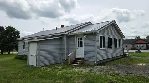 986 Main Road Eddington ME 04428