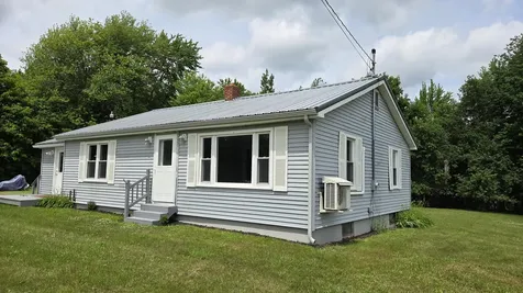 986 Main Road Eddington ME 04428