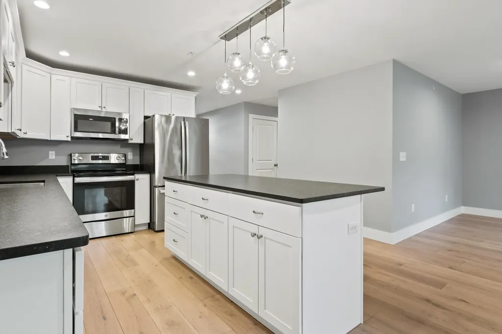 9 Cole Street South Portland ME 04106