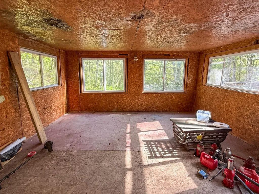 25 Buckfield Hill Byron ME 04275