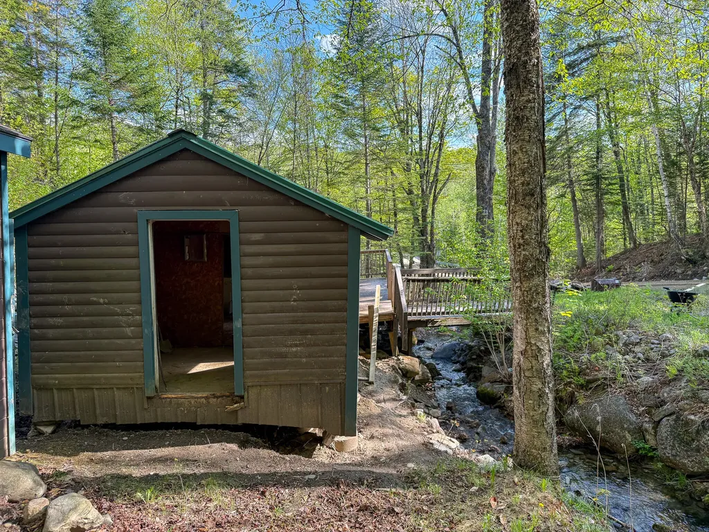 25 Buckfield Hill Byron ME 04275