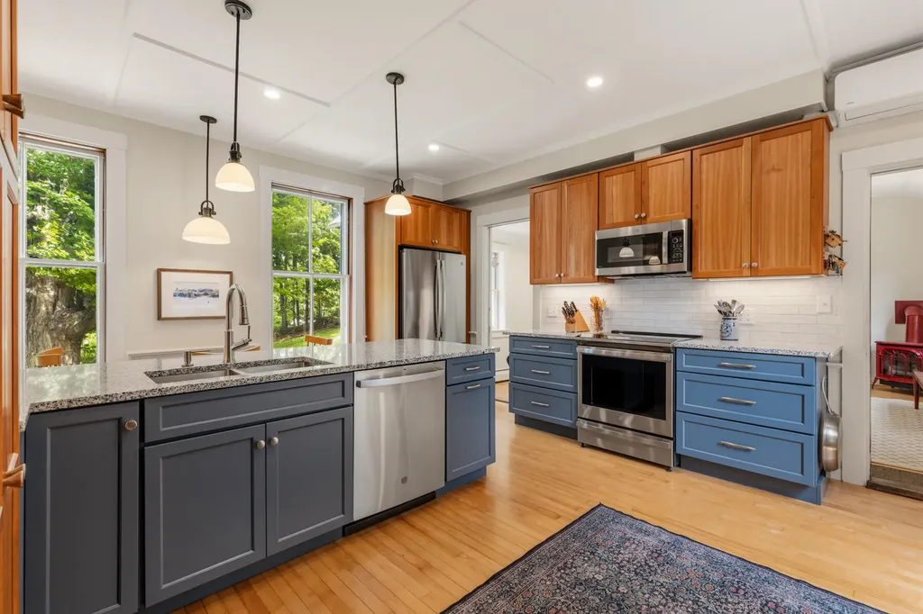 27 Highland Avenue South Berwick ME 03908