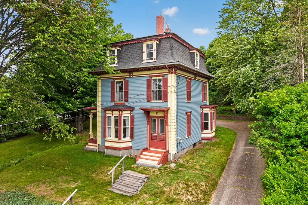 27 Highland Avenue South Berwick ME 03908