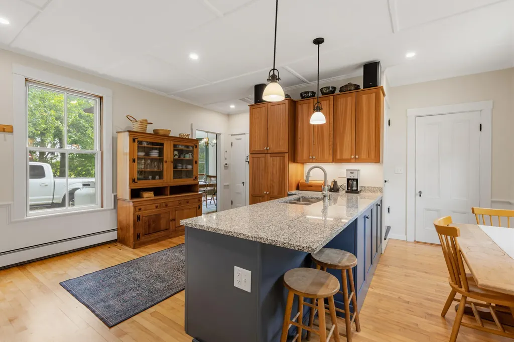 27 Highland Avenue South Berwick ME 03908
