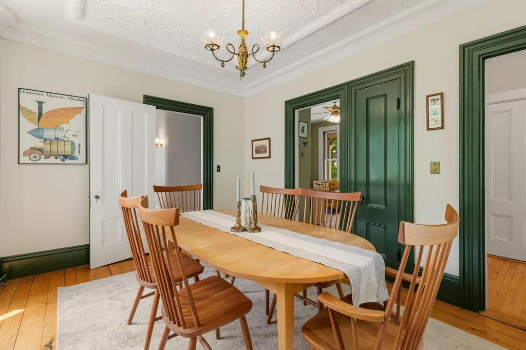 27 Highland Avenue South Berwick ME 03908
