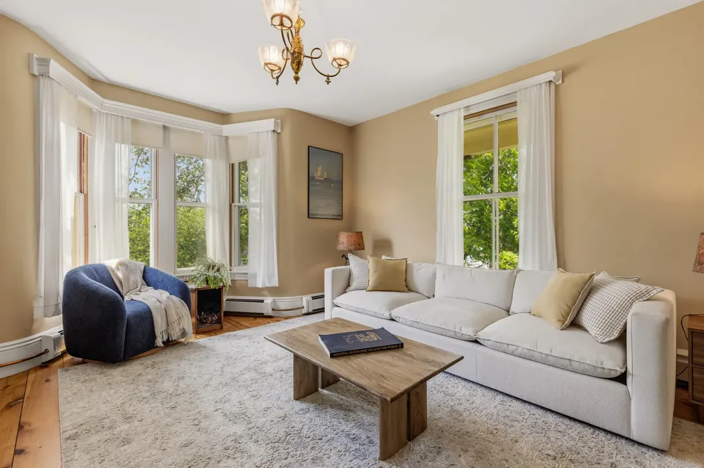 27 Highland Avenue South Berwick ME 03908