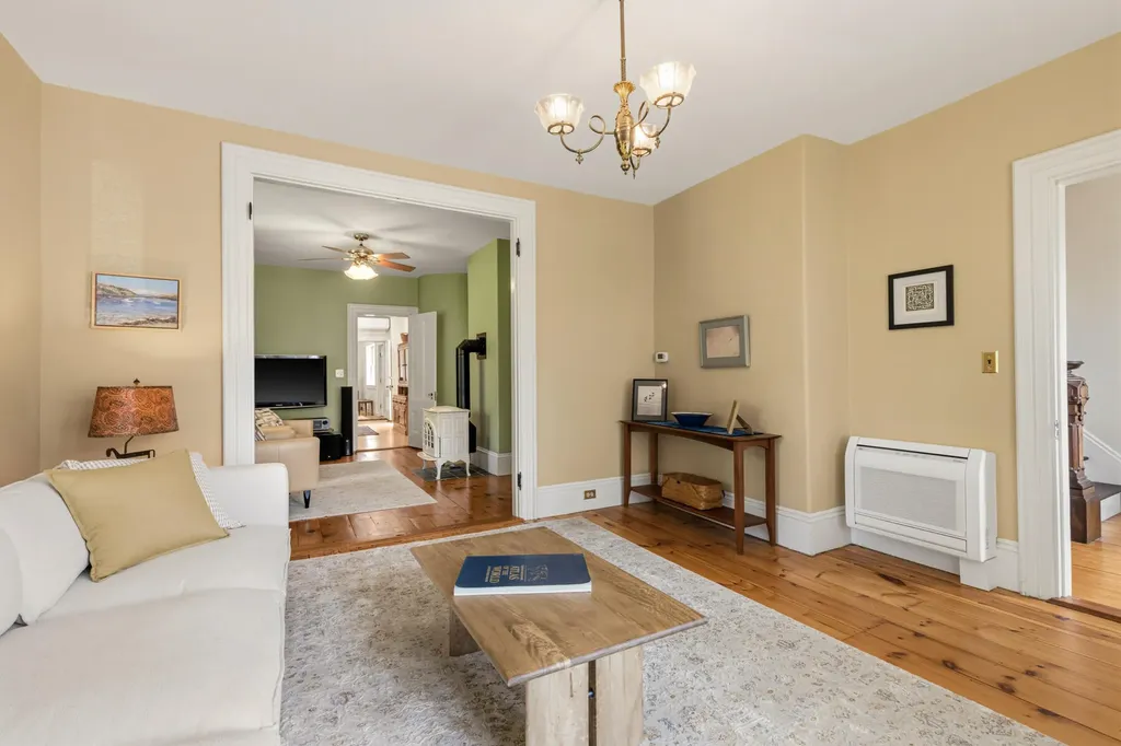 27 Highland Avenue South Berwick ME 03908