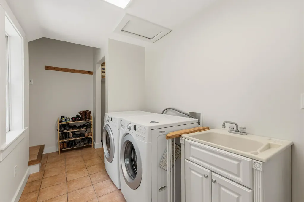 27 Highland Avenue South Berwick ME 03908