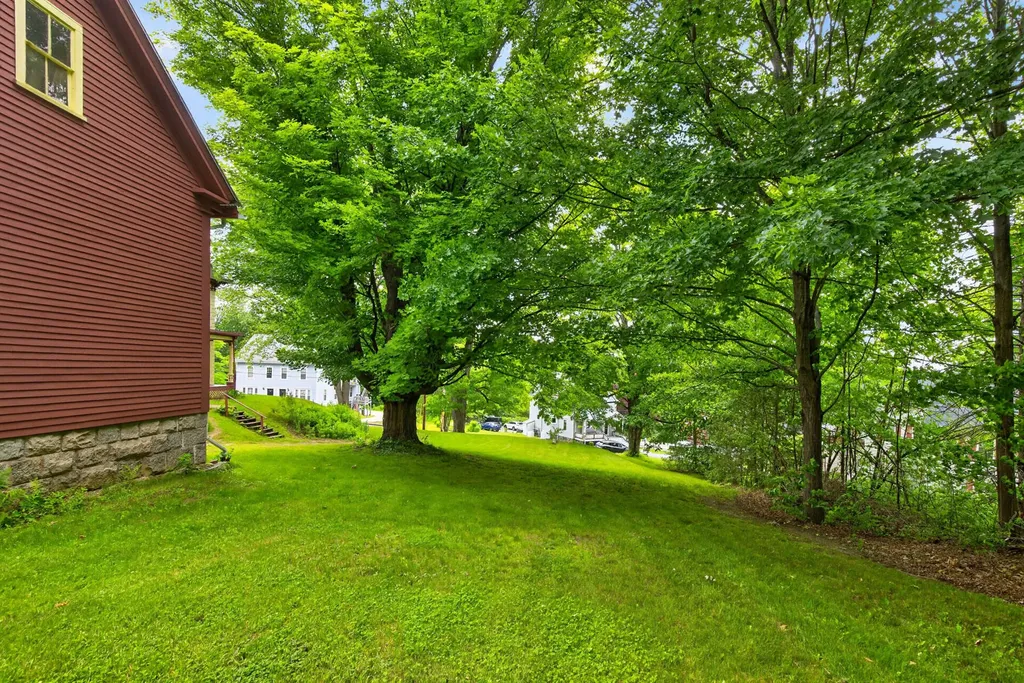 27 Highland Avenue South Berwick ME 03908