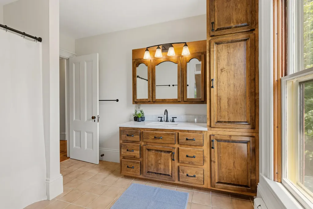 27 Highland Avenue South Berwick ME 03908
