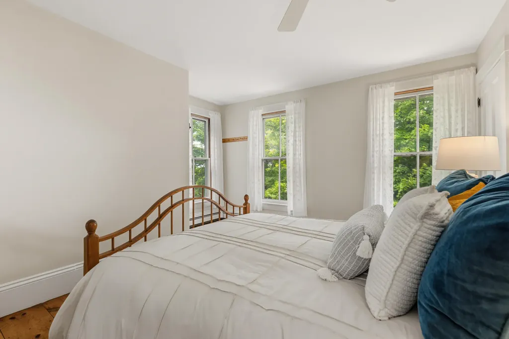 27 Highland Avenue South Berwick ME 03908