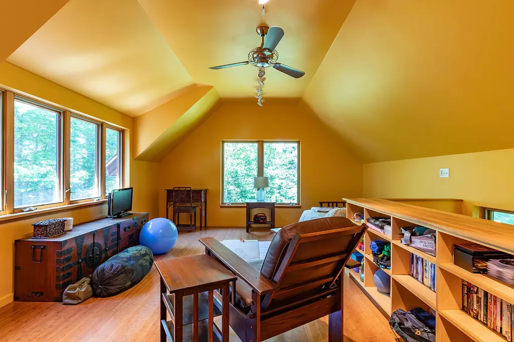 169 Island Avenue Saint George ME 04860