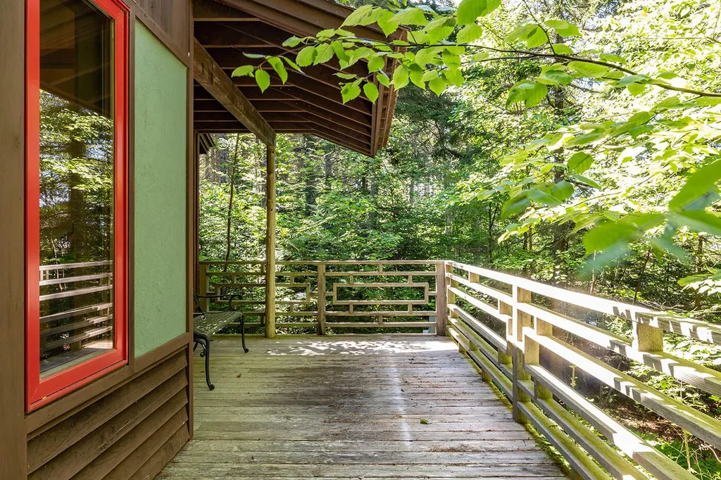169 Island Avenue Saint George ME 04860