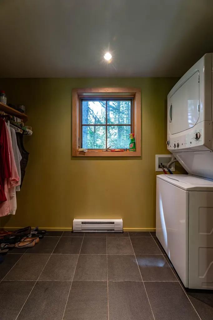 169 Island Avenue Saint George ME 04860