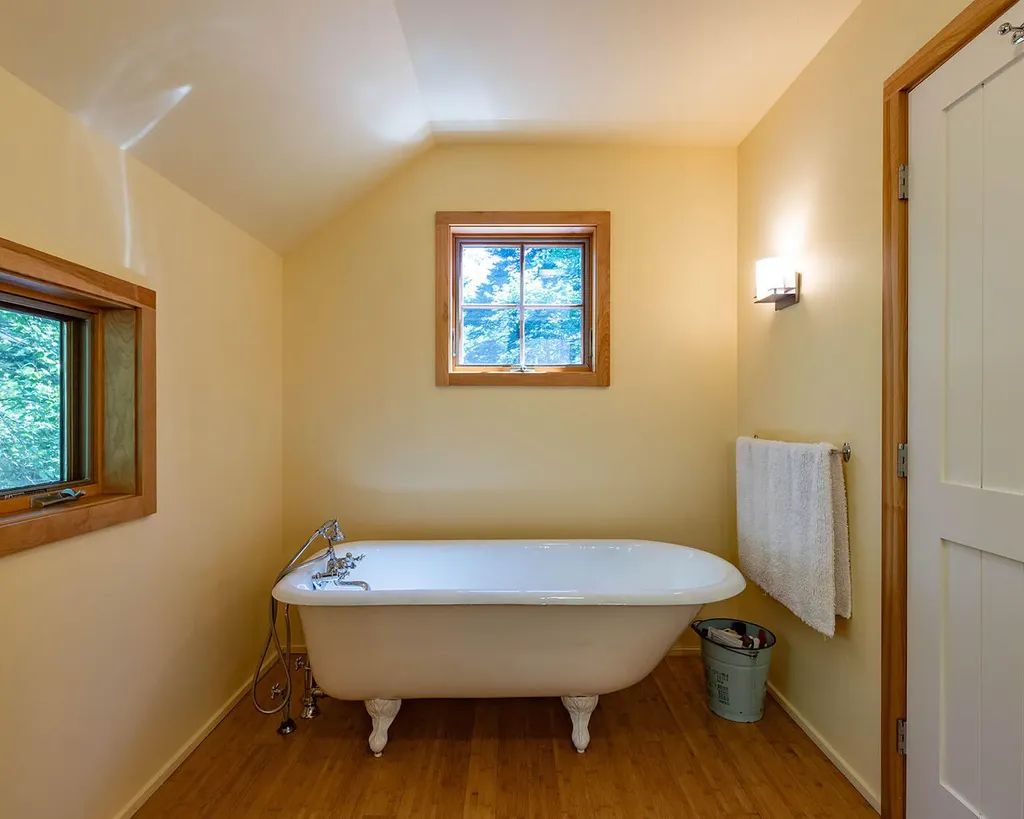 169 Island Avenue Saint George ME 04860