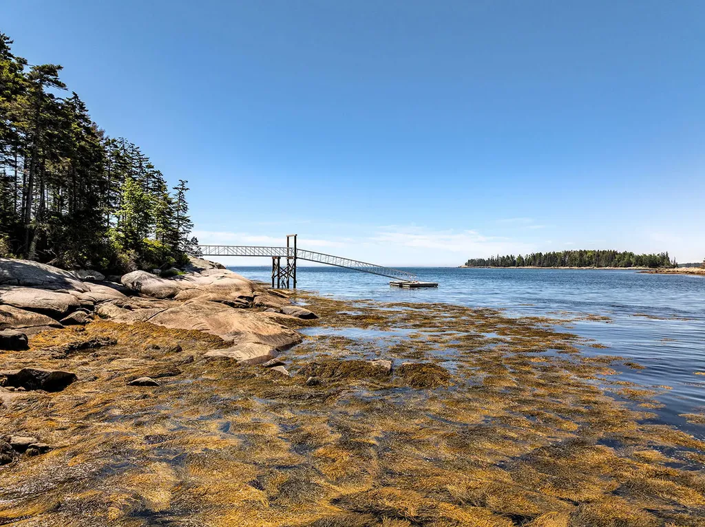 169 Island Avenue Saint George ME 04860
