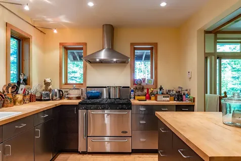 169 Island Avenue Saint George ME 04860