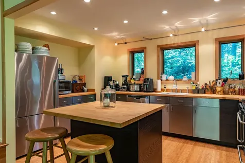 169 Island Avenue Saint George ME 04860