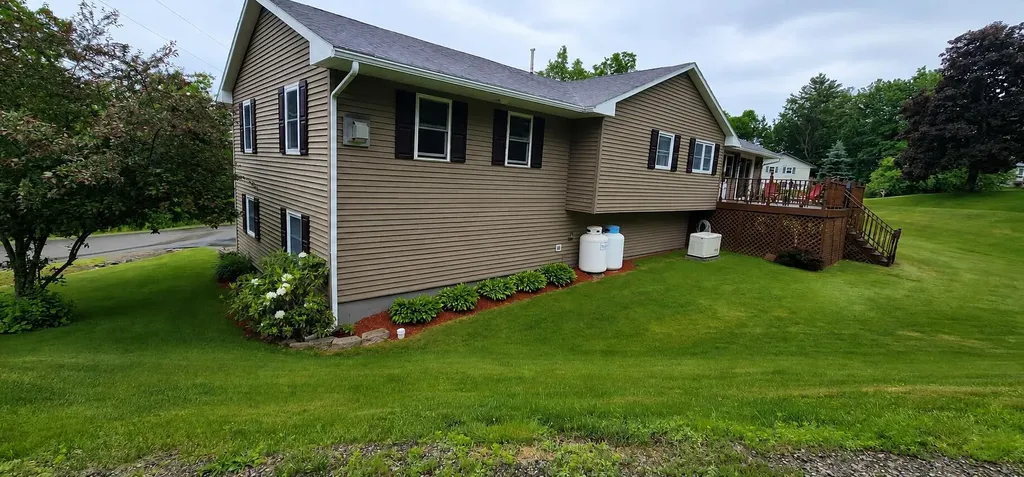 5 Michael Drive Baileyville ME 04694