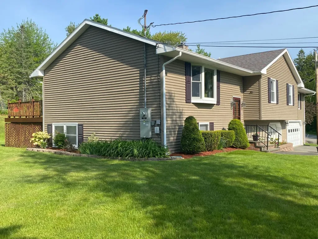 5 Michael Drive Baileyville ME 04694