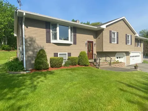 5 Michael Drive Baileyville ME 04694