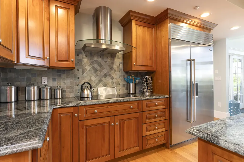 37 Alliquippa Road Phippsburg ME 04562