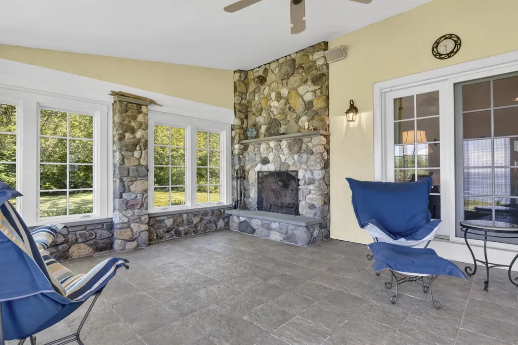 37 Alliquippa Road Phippsburg ME 04562