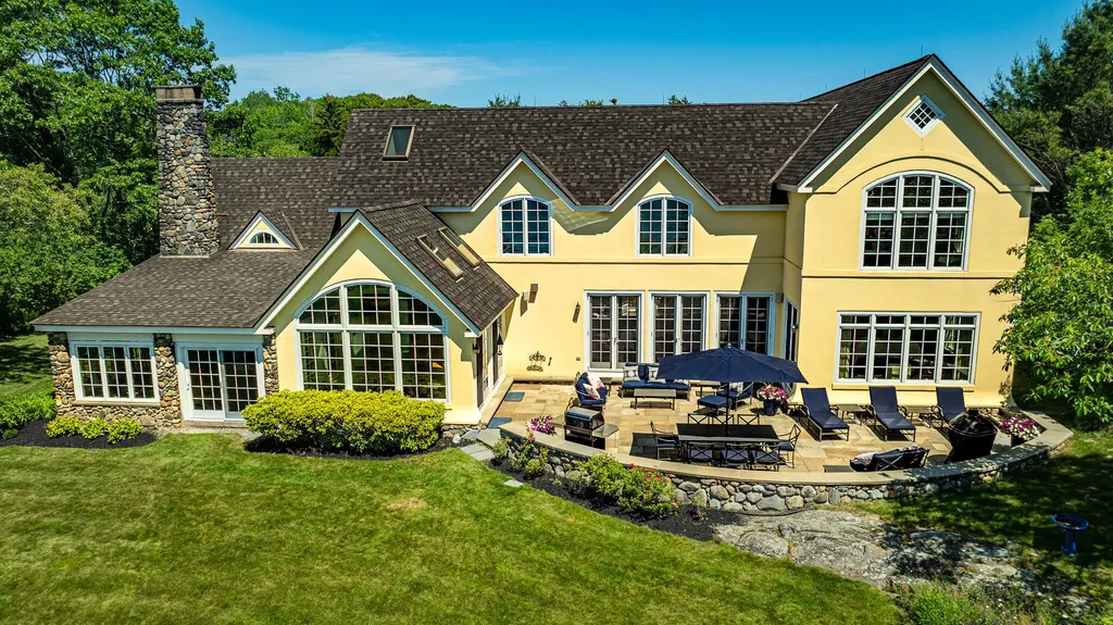 37 Alliquippa Road Phippsburg ME 04562