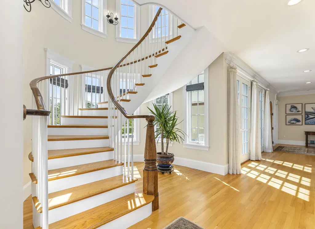 37 Alliquippa Road Phippsburg ME 04562