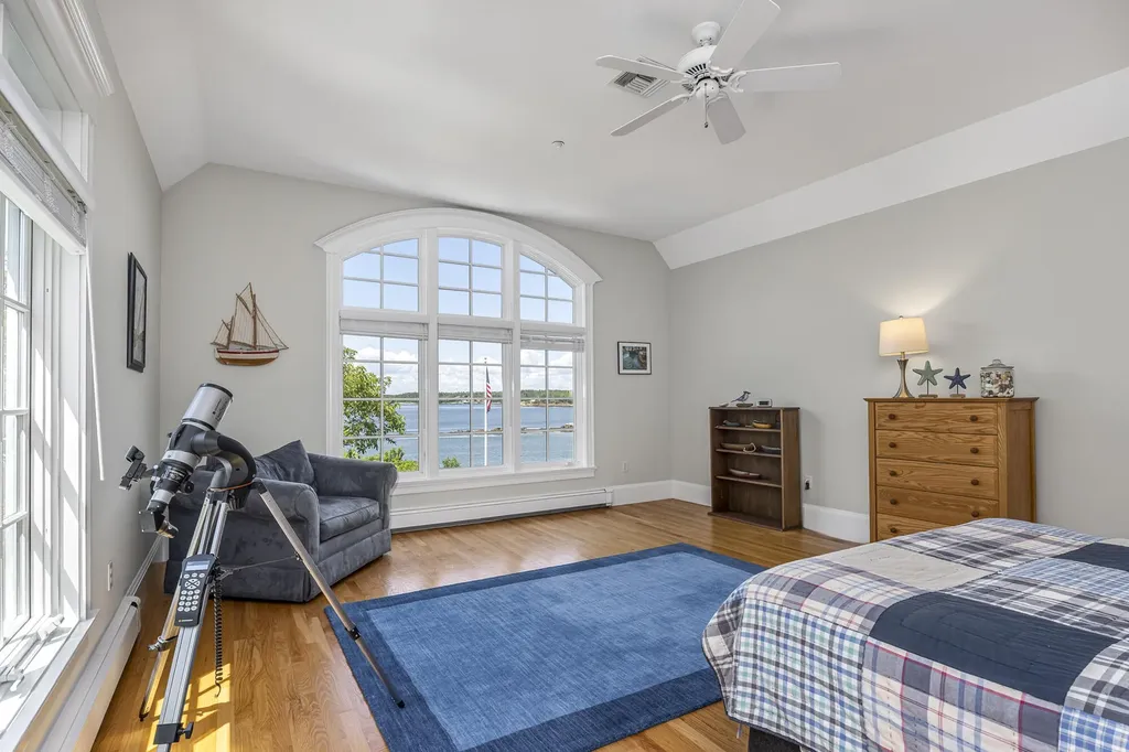 37 Alliquippa Road Phippsburg ME 04562