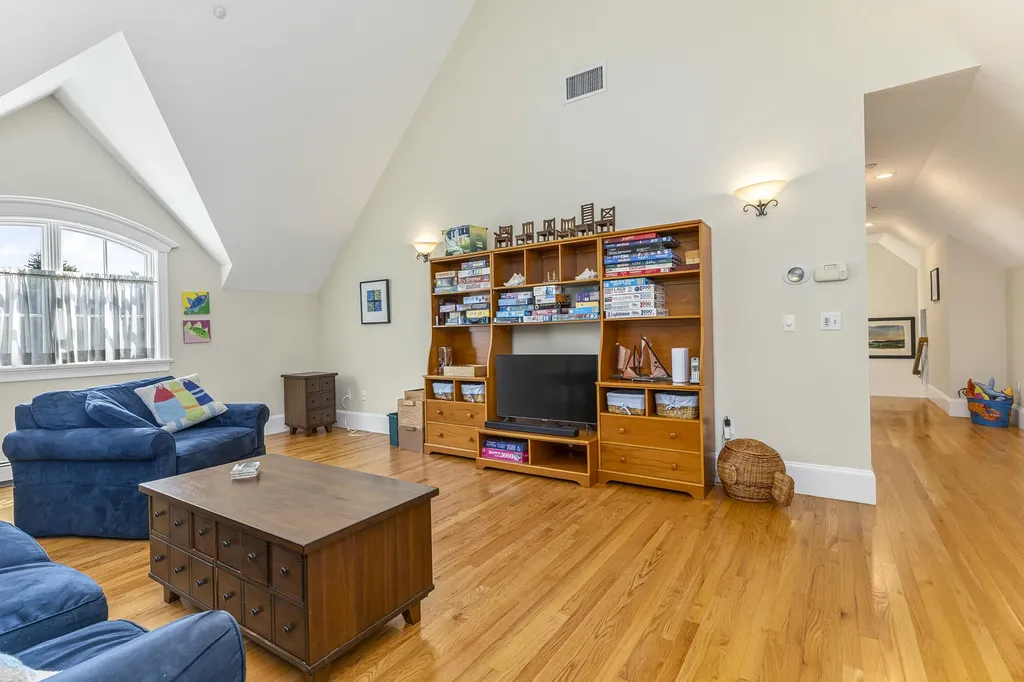 37 Alliquippa Road Phippsburg ME 04562
