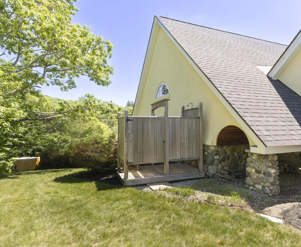 37 Alliquippa Road Phippsburg ME 04562