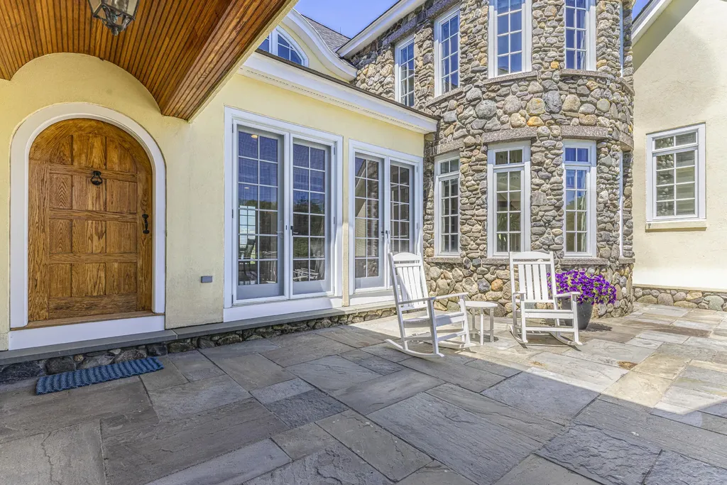 37 Alliquippa Road Phippsburg ME 04562