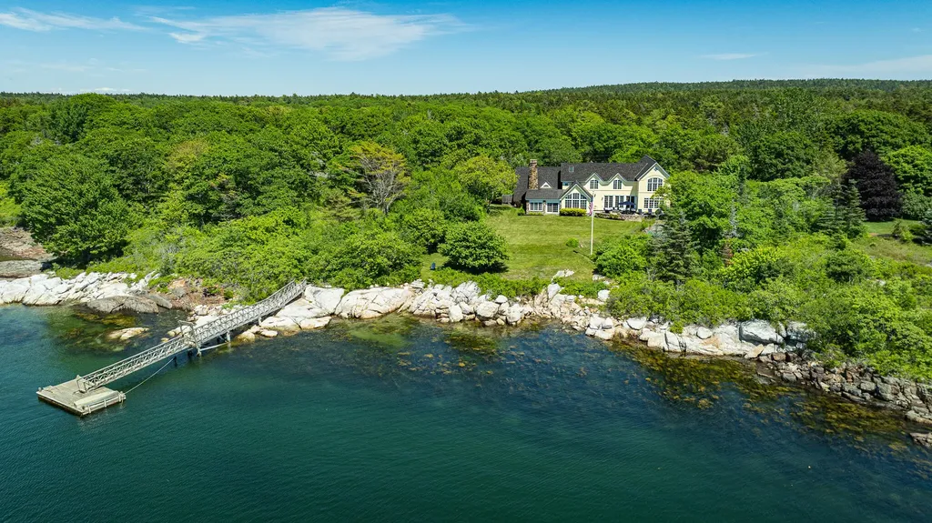 37 Alliquippa Road Phippsburg ME 04562